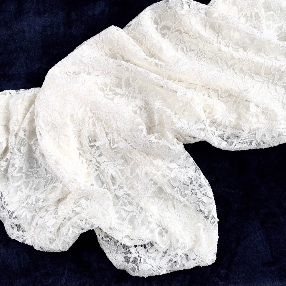 MARINA | ivory floral lace V-neck slit bridal gown - Picture 4 of 8